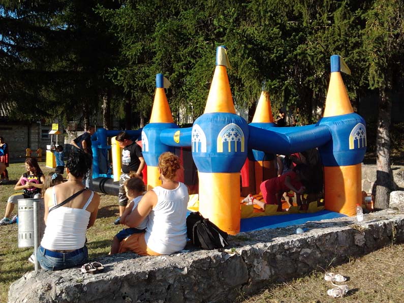 Animazione Bambini, gonfiabili e popcorn